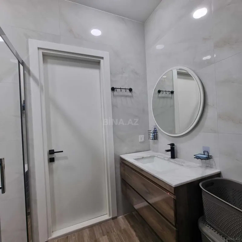 Kirayə verilir 3 otaqlı mənzil 130 m²