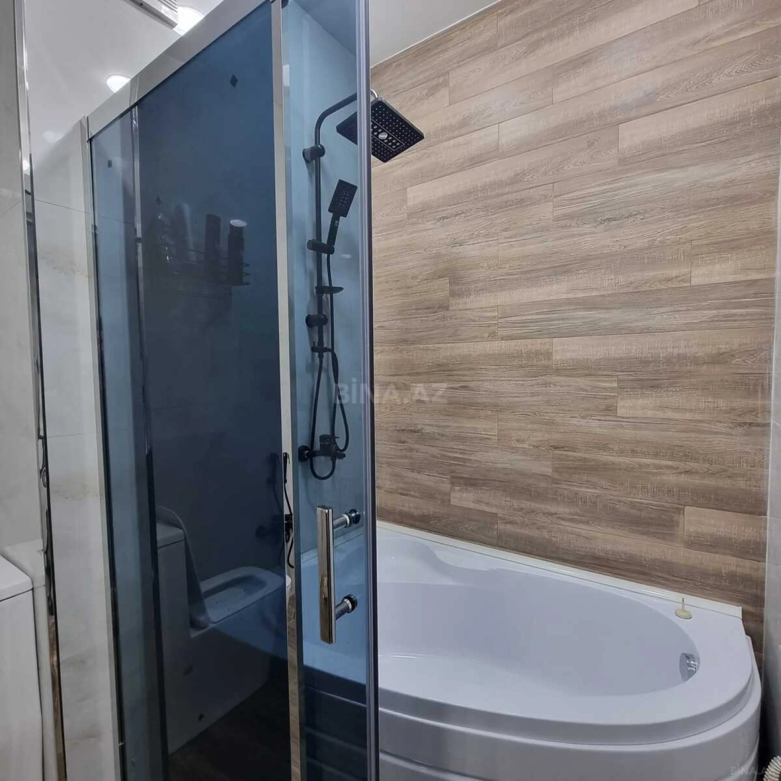 Kirayə verilir 3 otaqlı mənzil 130 m²