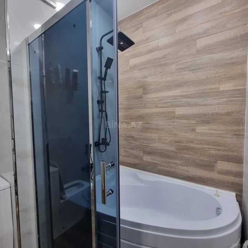 Kirayə verilir 3 otaqlı mənzil 130 m²