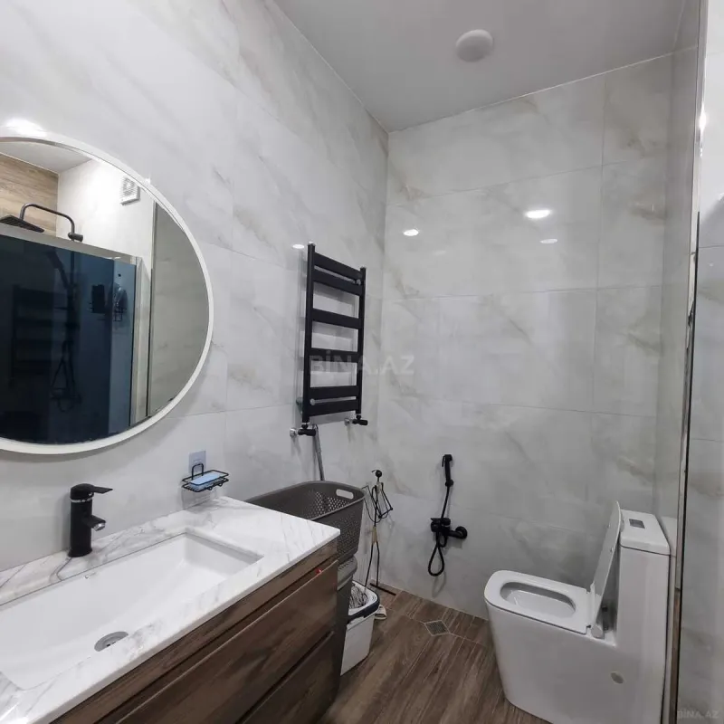 Kirayə verilir 3 otaqlı mənzil 130 m²