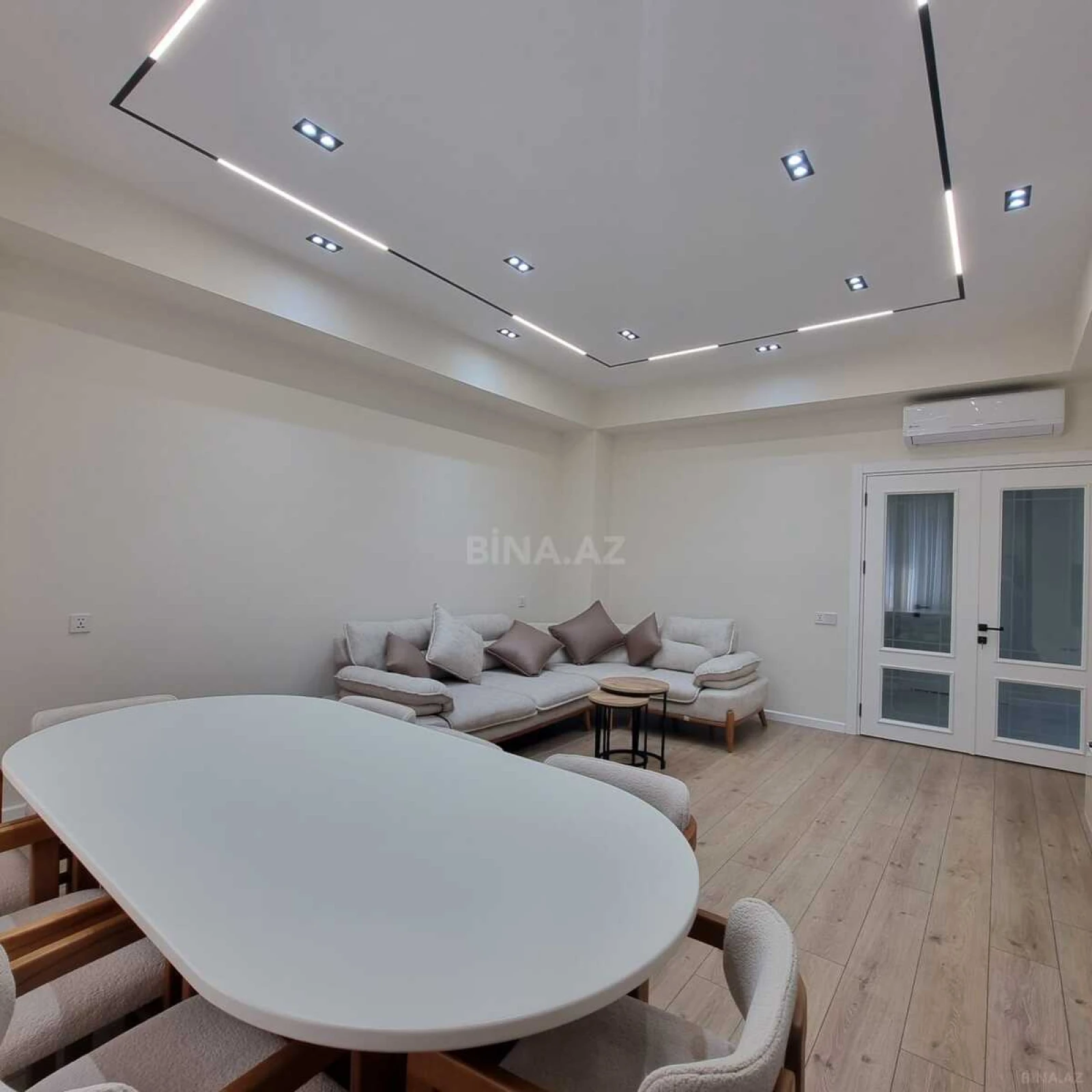 Kirayə verilir 3 otaqlı mənzil 130 m²
