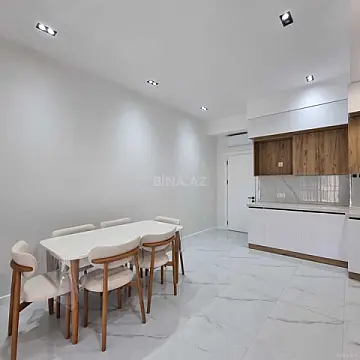 Kirayə verilir 3 otaqlı mənzil 130 m²