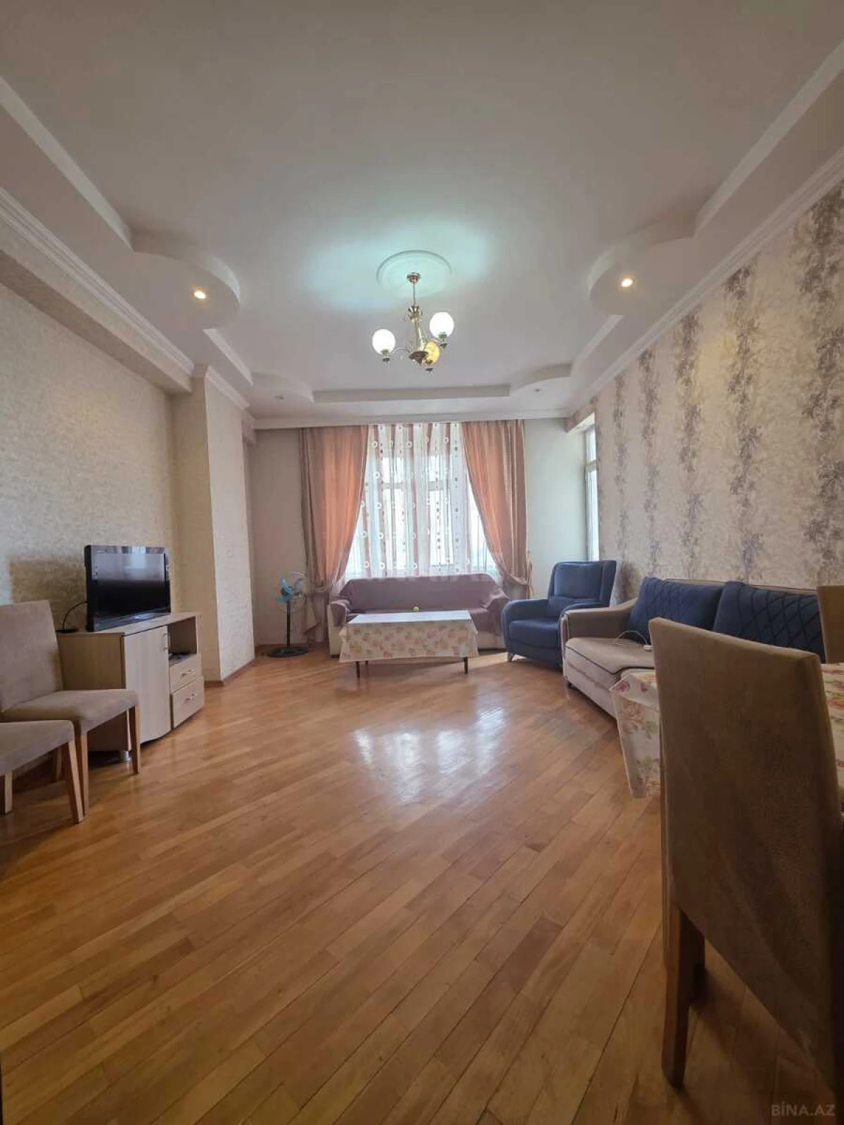 Satılır 2 otaqlı mənzil 92 m²