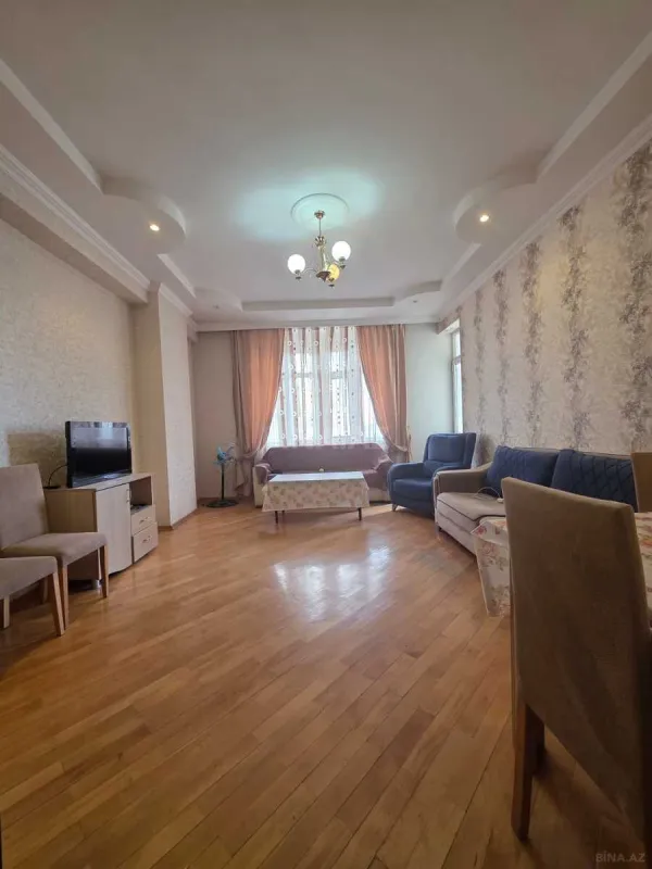 Satılır 2 otaqlı mənzil 92 m²
