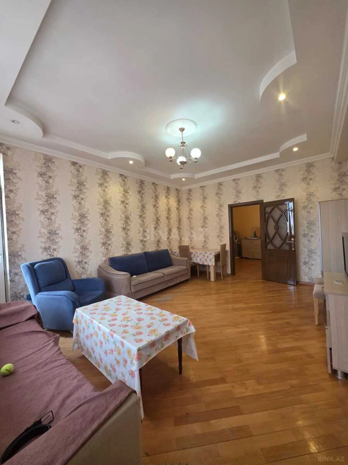Satılır 2 otaqlı mənzil 92 m²