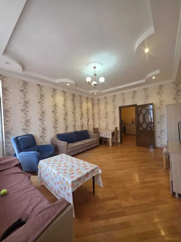 Satılır 2 otaqlı mənzil 92 m²