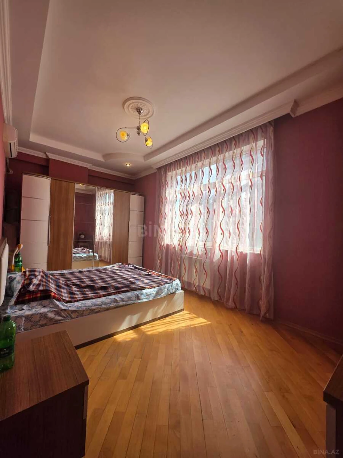 Satılır 2 otaqlı mənzil 92 m²