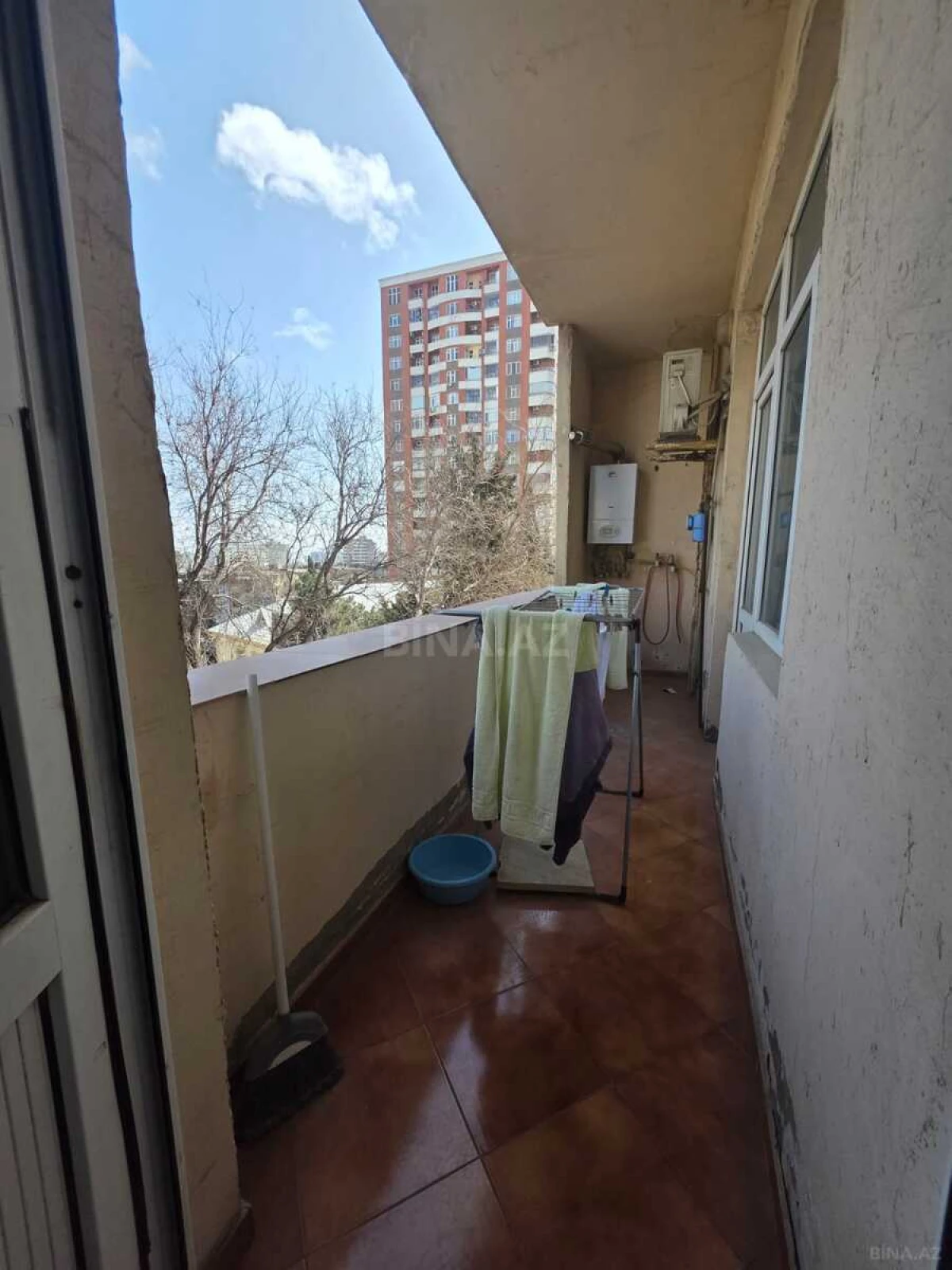 Satılır 2 otaqlı mənzil 92 m²