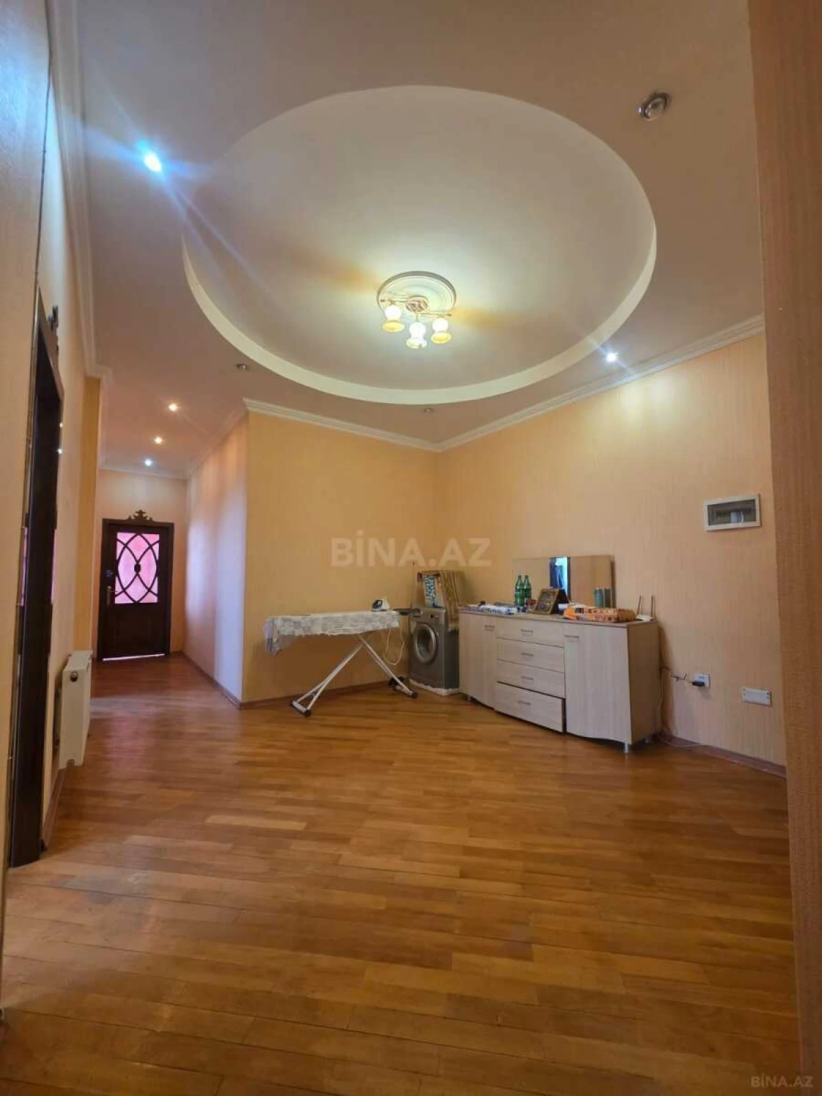 Satılır 2 otaqlı mənzil 92 m²