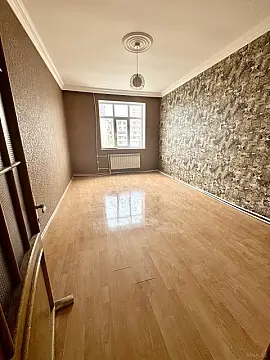 Satılır 3 otaqlı mənzil 130 m²