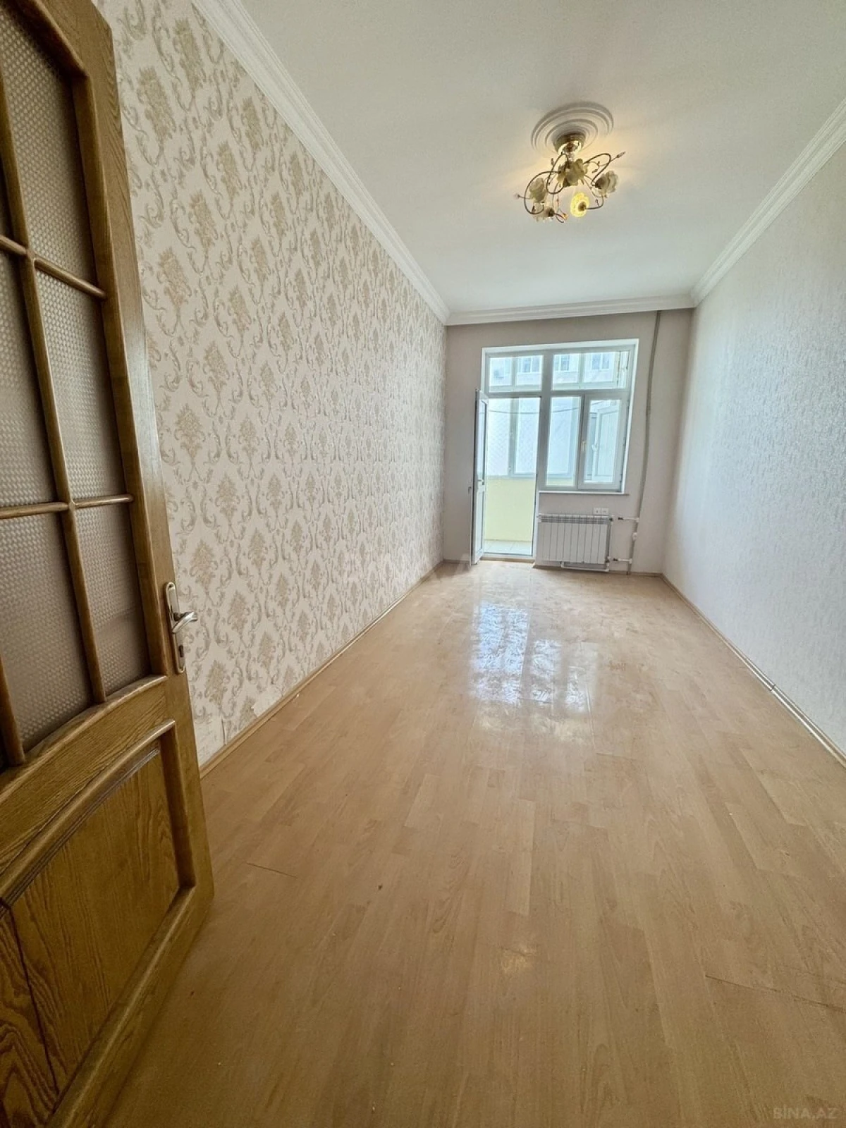 Satılır 3 otaqlı mənzil 130 m²