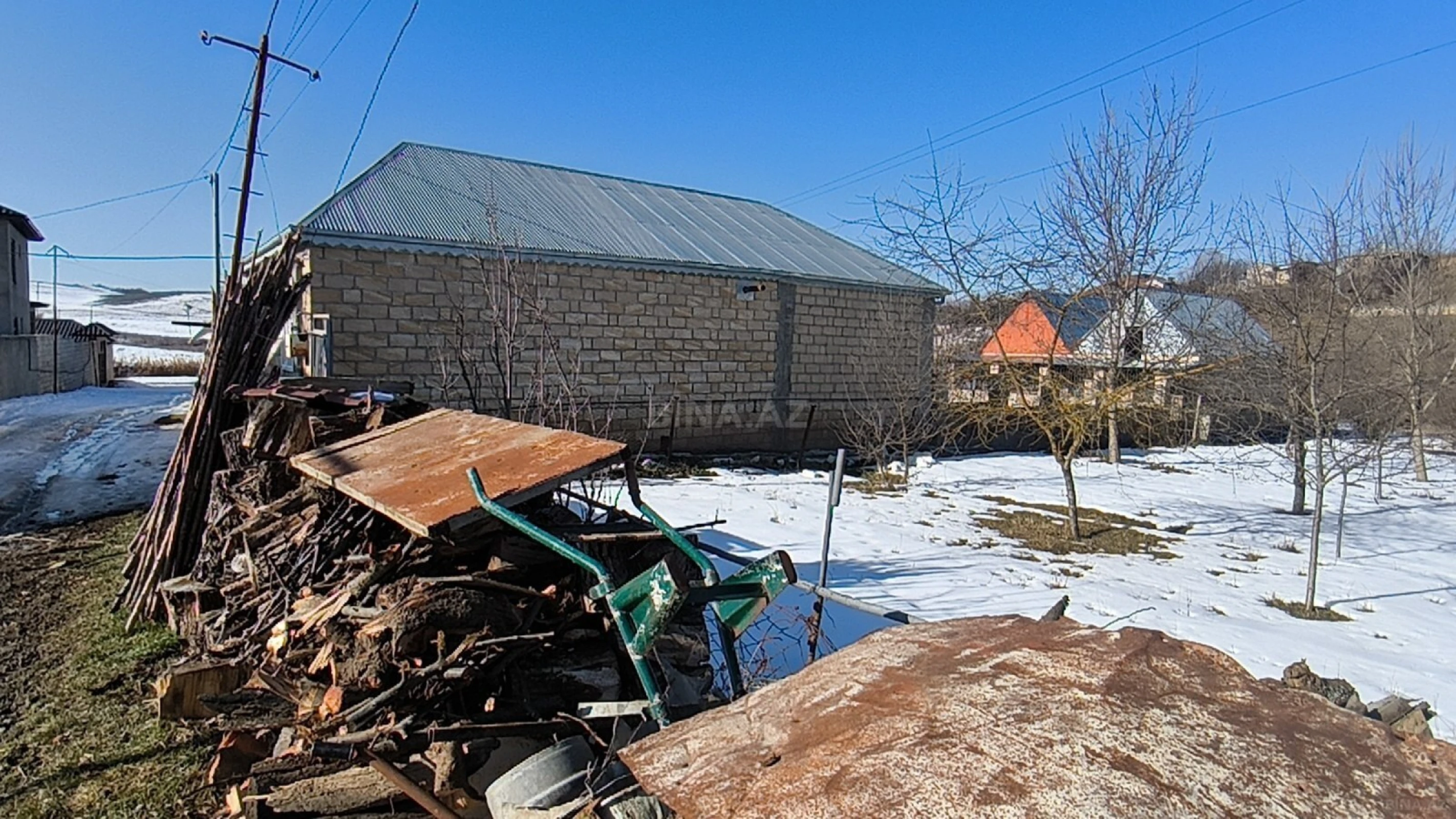 Satılır torpaq sahəsi 12 m²