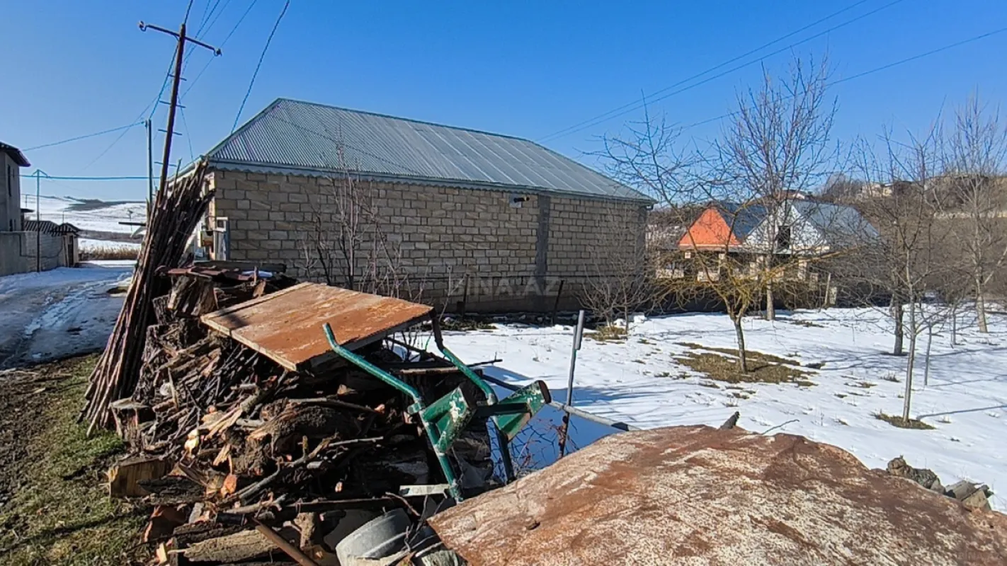 Satılır torpaq sahəsi 12 m²