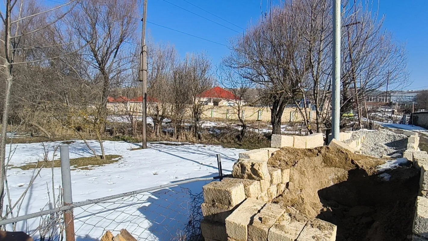 Satılır torpaq sahəsi 12 m²