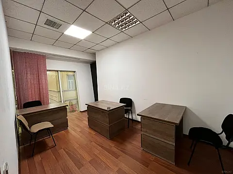 Kirayə verilir 1 otaqlı ofis 18 m²