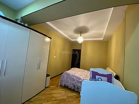 Satılır 3 otaqlı mənzil 110 m²