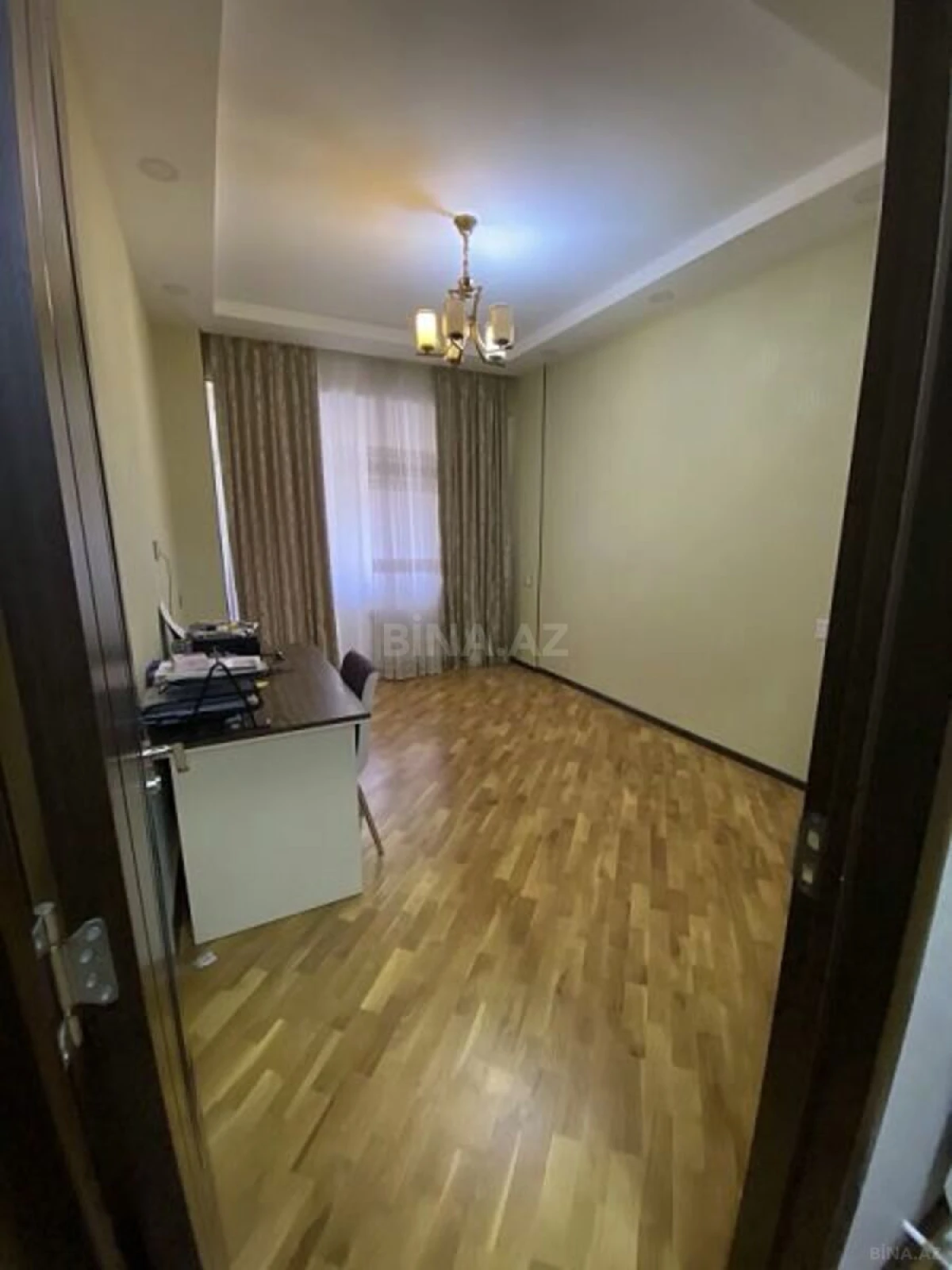 Satılır 3 otaqlı mənzil 110 m²
