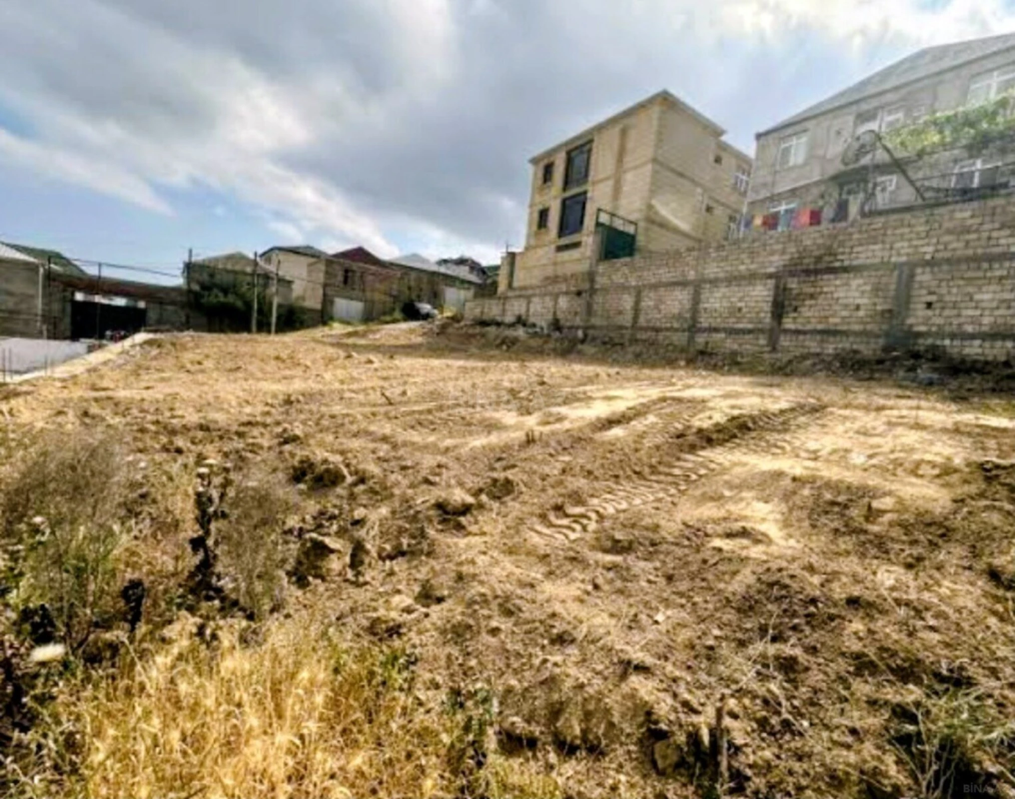 Satılır torpaq sahəsi 6 m²