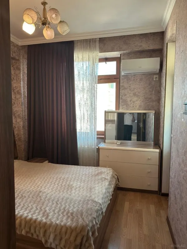 Satılır 2 otaqlı mənzil 62 m²