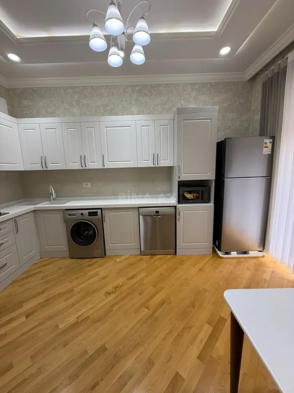 Kirayə verilir 3 otaqlı mənzil 100 m²