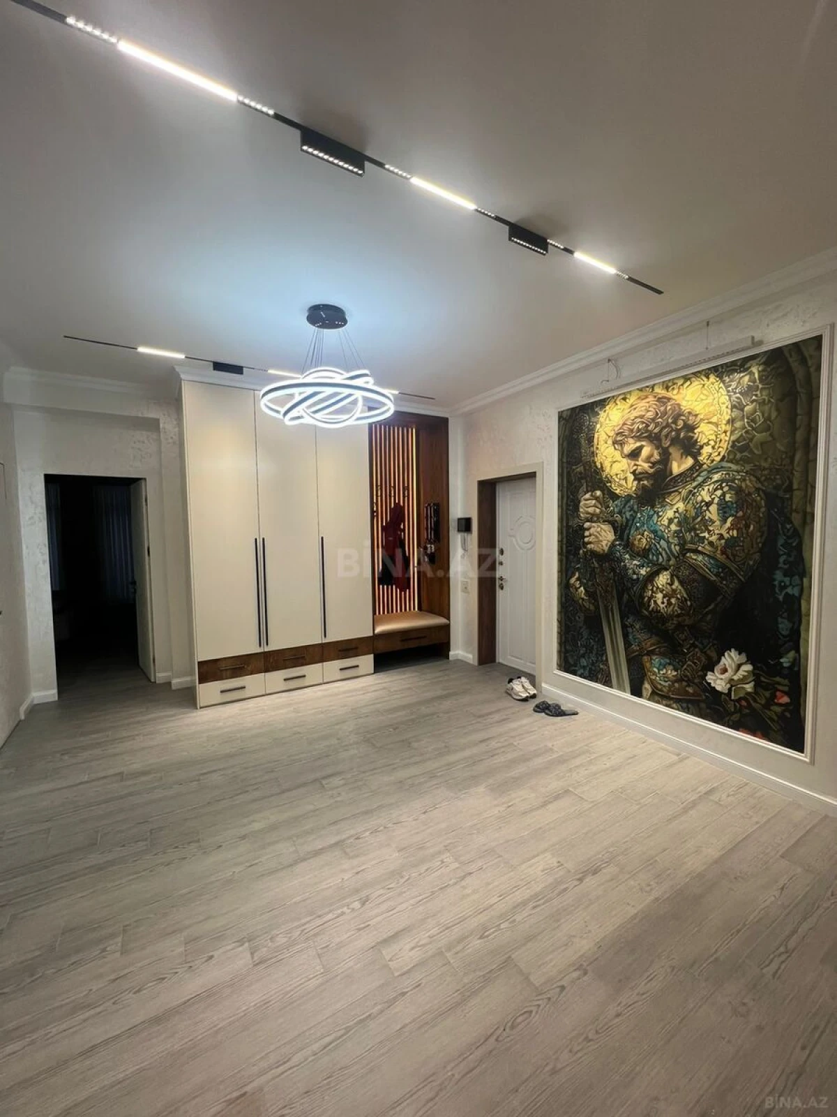 Kirayə verilir 3 otaqlı mənzil 130 m²