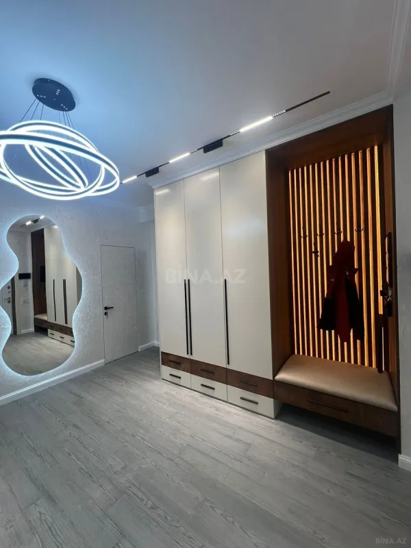 Kirayə verilir 3 otaqlı mənzil 130 m²