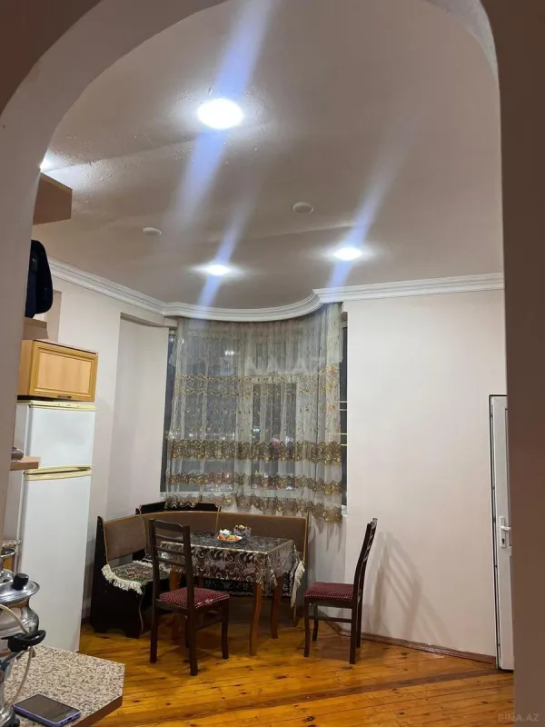 Kirayə verilir 2 otaqlı mənzil 80 m²