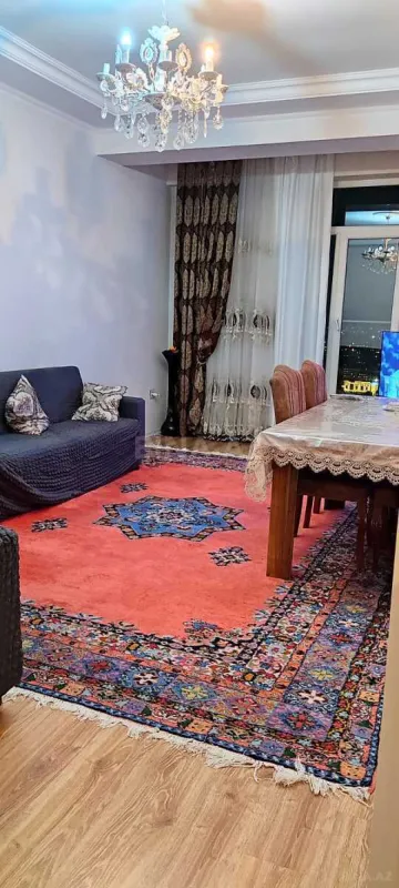 Satılır 3 otaqlı mənzil 110 m²