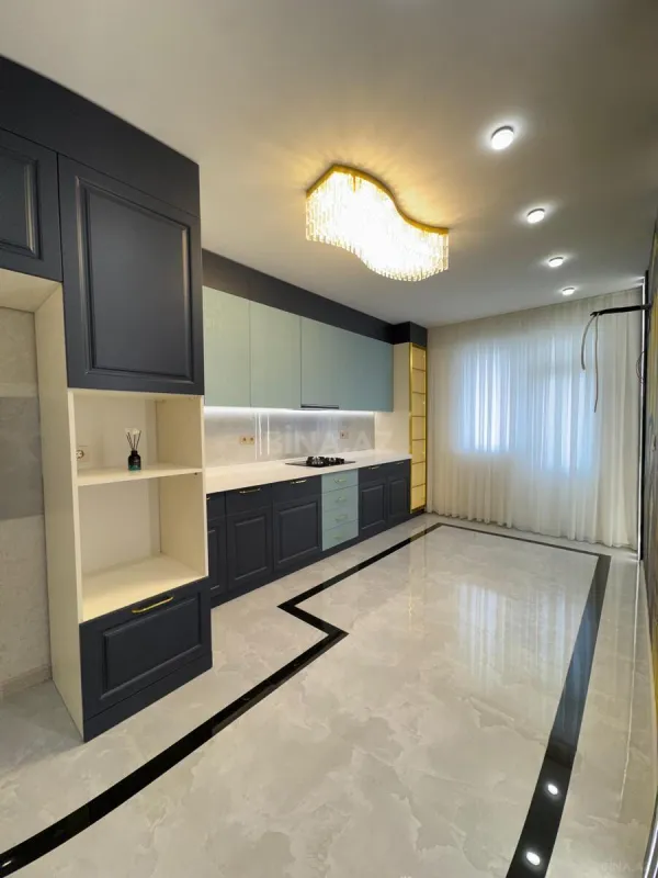 Satılır 3 otaqlı mənzil 110 m²