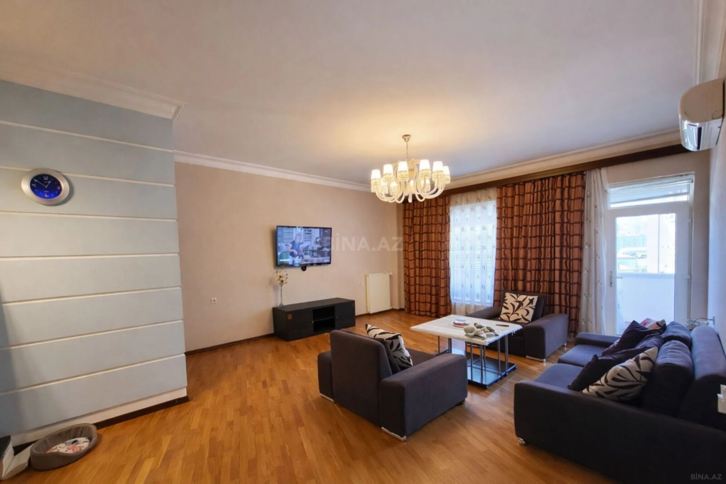Satılır 3 otaqlı mənzil 157 m²