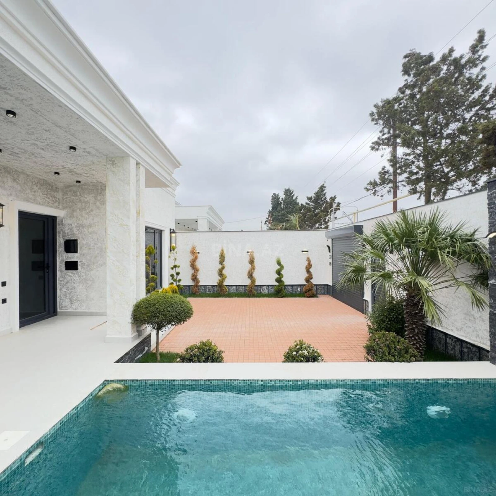 Satılır 4 otaqlı həyət evi 140 m²