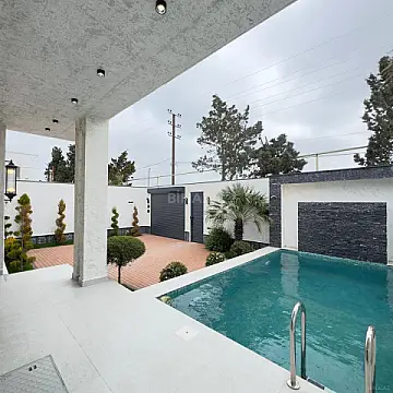 Satılır 4 otaqlı həyət evi 140 m²