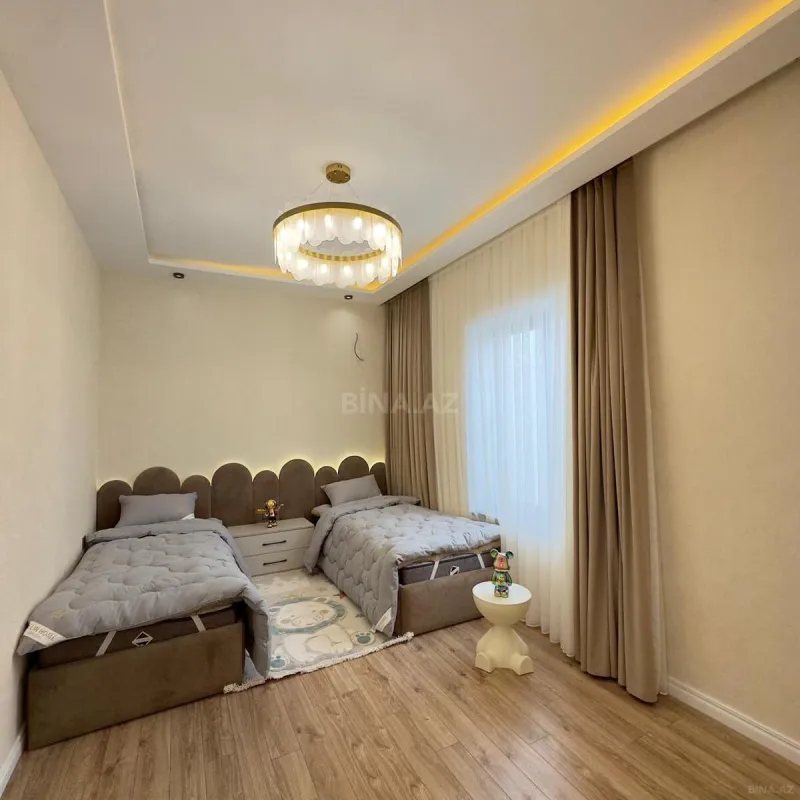 Satılır 4 otaqlı həyət evi 140 m²