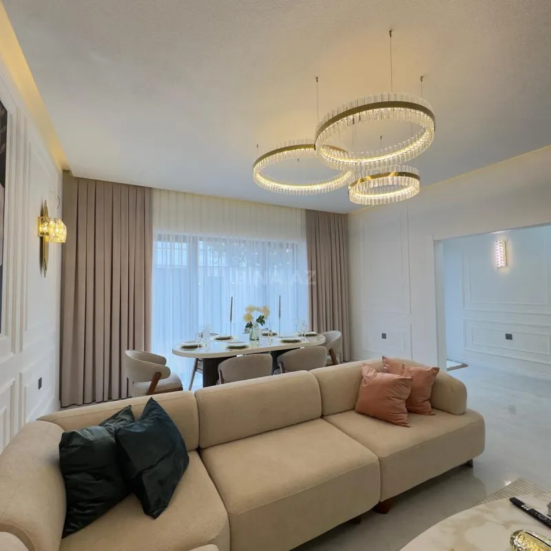 Satılır 4 otaqlı həyət evi 140 m²