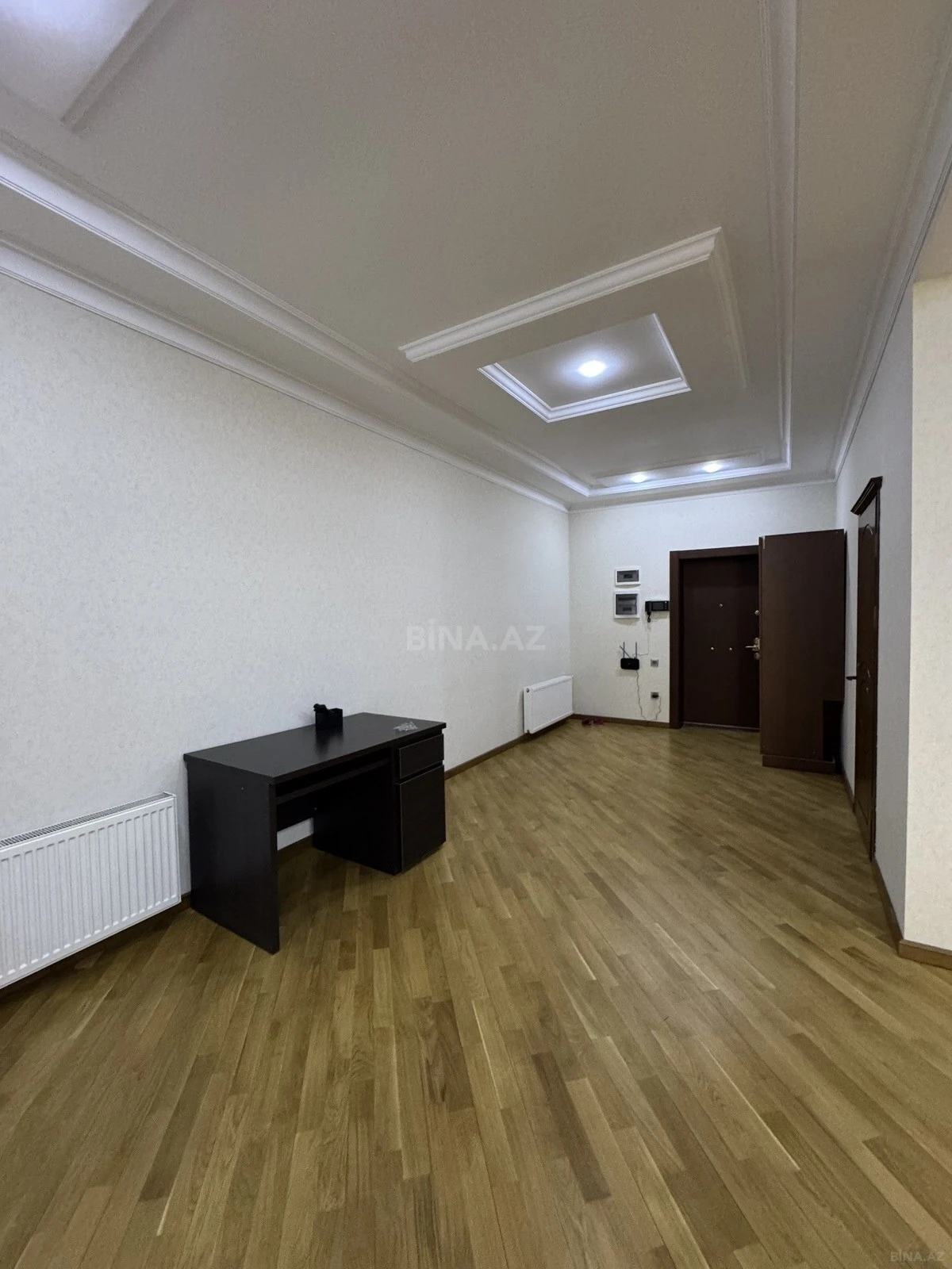 Satılır 4 otaqlı mənzil 220 m²
