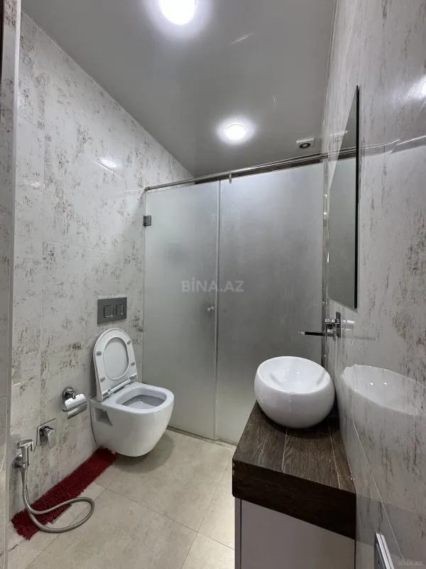 Satılır 4 otaqlı mənzil 220 m²