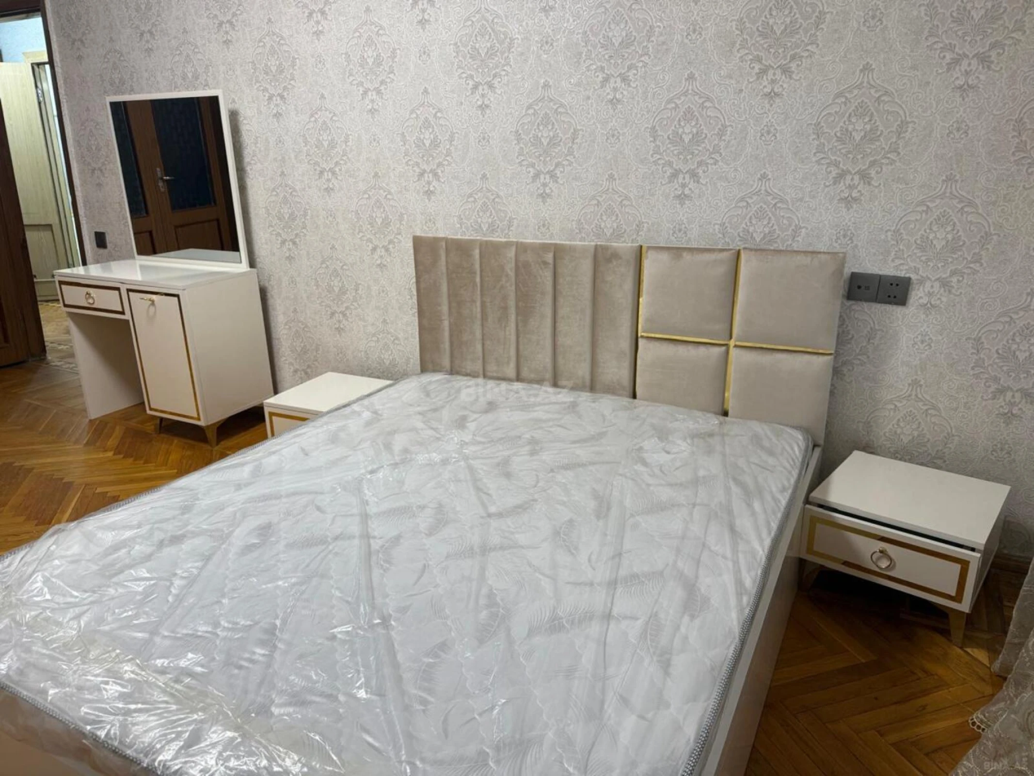 Kirayə verilir 3 otaqlı mənzil 100 m²