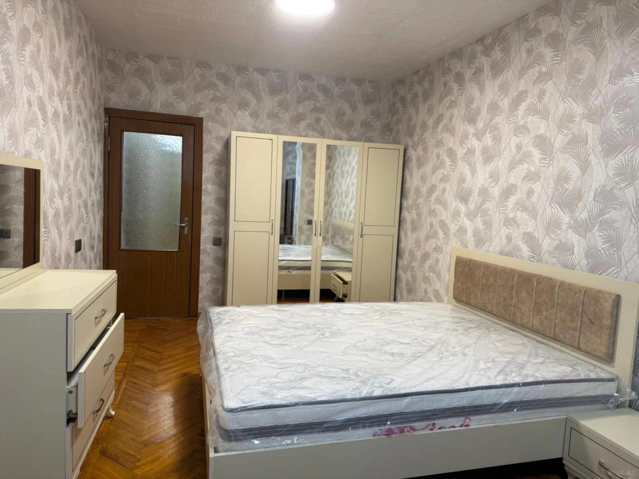 Kirayə verilir 3 otaqlı mənzil 100 m²