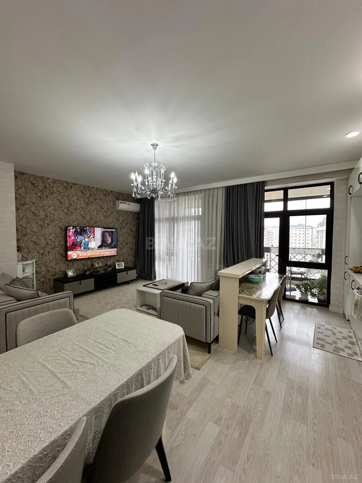 Satılır 2 otaqlı mənzil 96 m²
