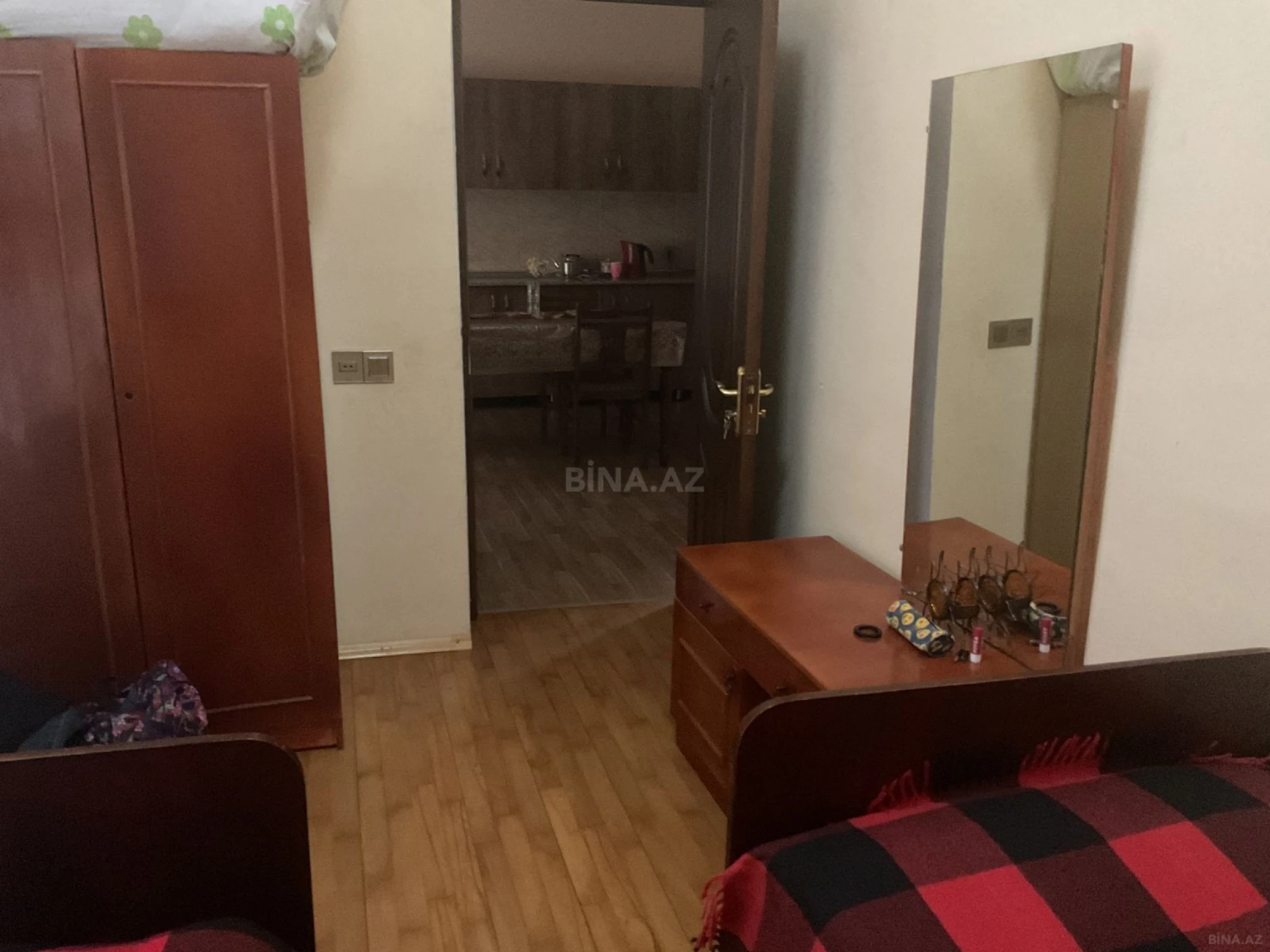 Satılır 4 otaqlı həyət evi 200 m²