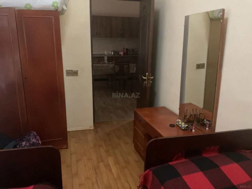 Satılır 4 otaqlı həyət evi 200 m²