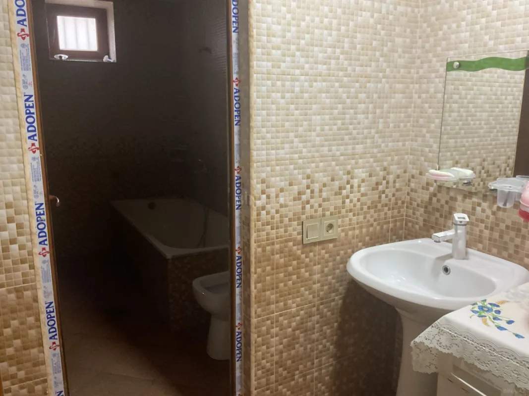 Satılır 4 otaqlı həyət evi 200 m²