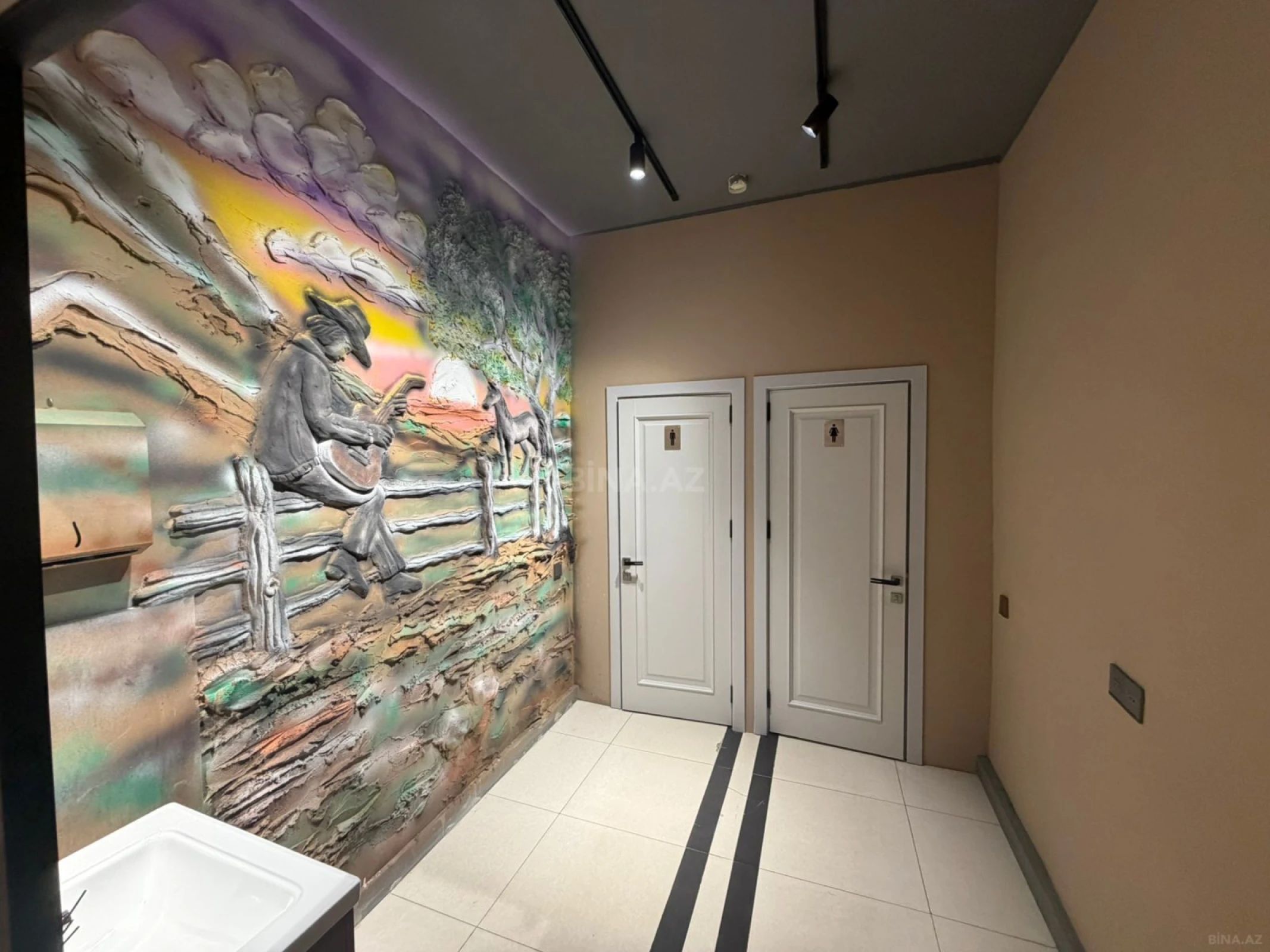 Satılır obyekt 360 m²