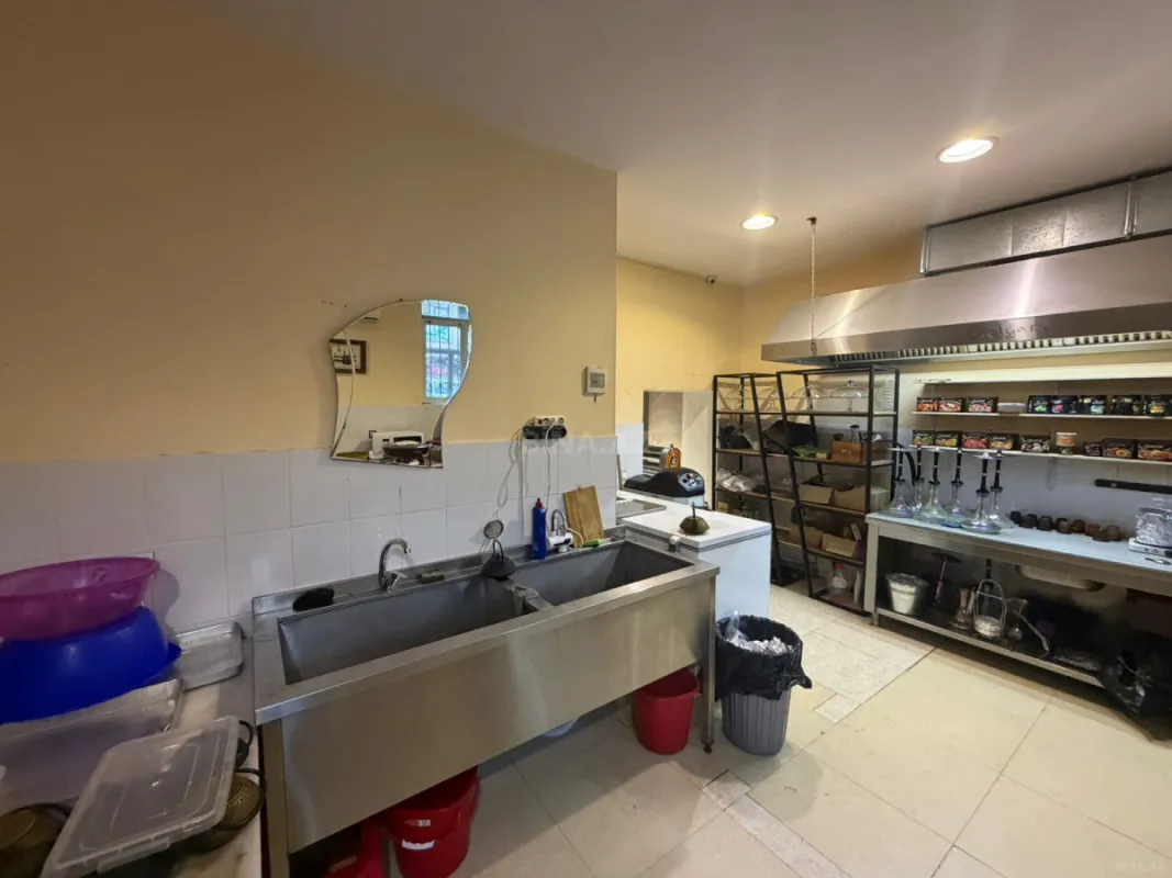 Satılır obyekt 360 m²