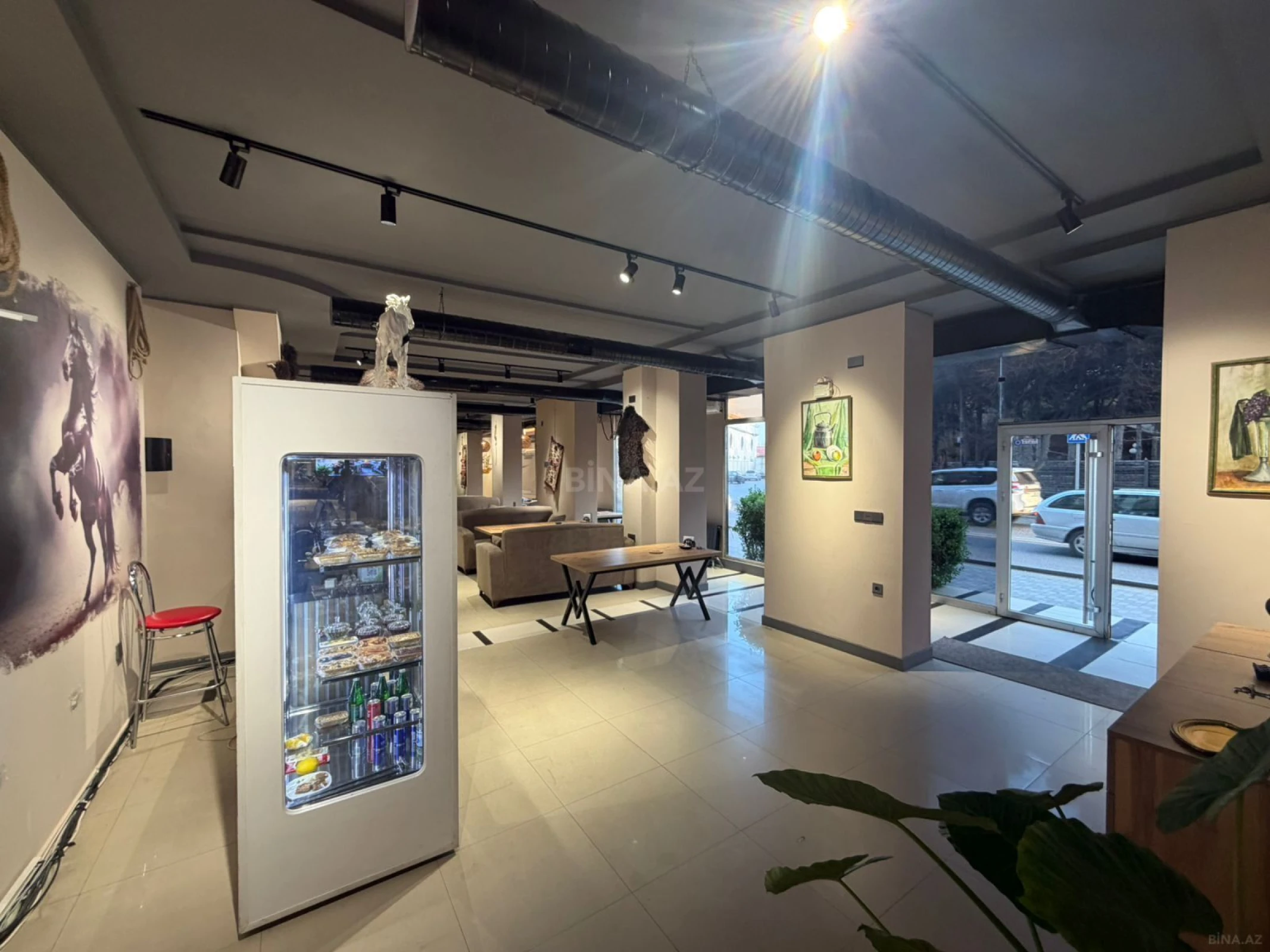 Satılır obyekt 360 m²