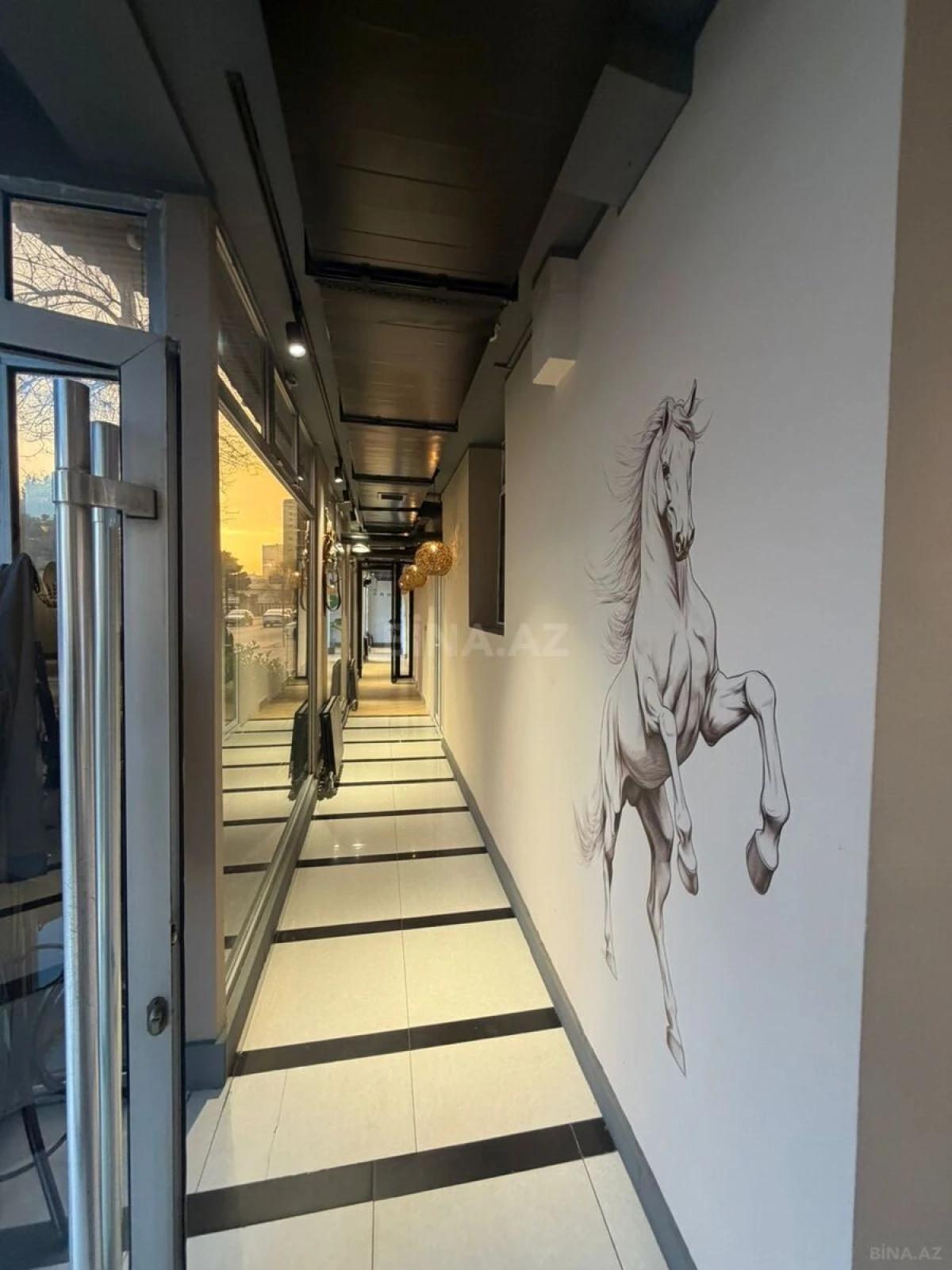 Satılır obyekt 360 m²