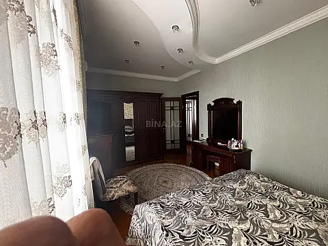 Satılır 3 otaqlı mənzil 140 m²