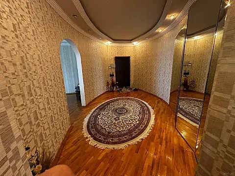 Satılır 3 otaqlı mənzil 140 m² — Bakı 3 otaq 140.00 m²