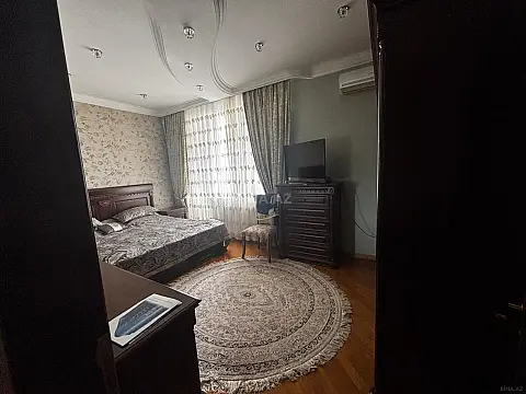 Satılır 3 otaqlı mənzil 140 m²