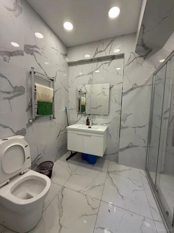 Kirayə verilir 3 otaqlı mənzil 140 m²